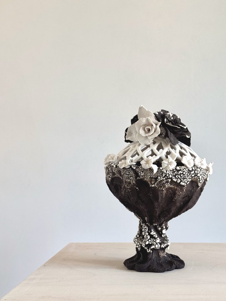 27 x 18 x 18 cm, stoneware and porcelain